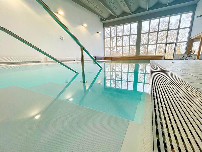 Impression Schwimmhalle Lankow 1